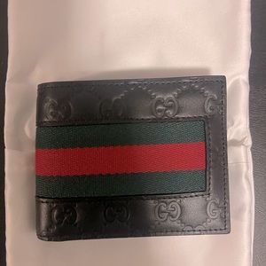 Men’s Gucci Signature Web Wallet
